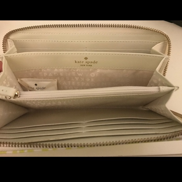 NWOT Kate Spade Green and White Wallet w/ bag - Picture 3 of 7